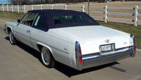 Cadillac Phaeton Coupe '1979, цвета Cotillion White
