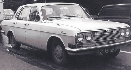 Одни из первых прототипов на ходовых испытаниях в Горьком. 